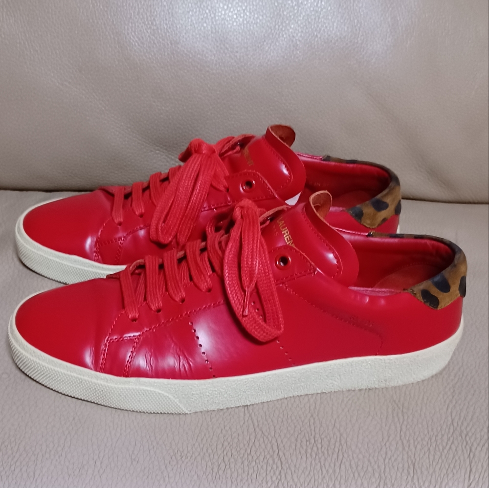 Saint Lauren Low Top Sneaker